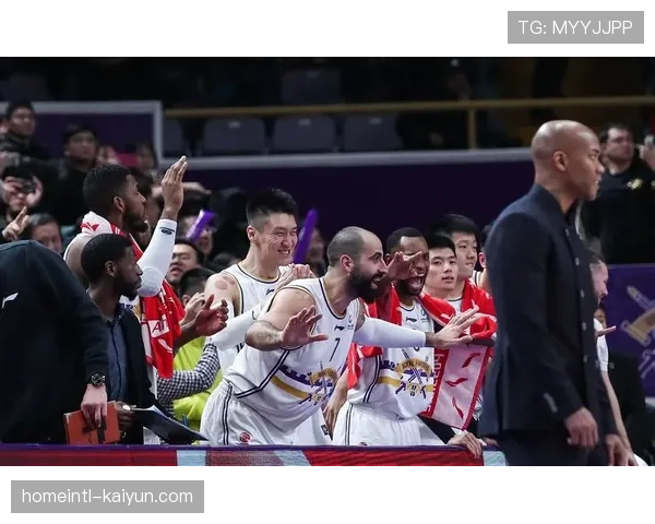 山西队18胜16负位列第十一 与季后赛门槛仅一步之遥 山西队18胜16负位列第十一 与季后赛门槛仅一步之遥